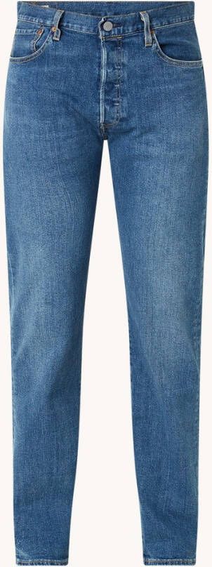 Levi's 501 straight leg jeans met medium wassing