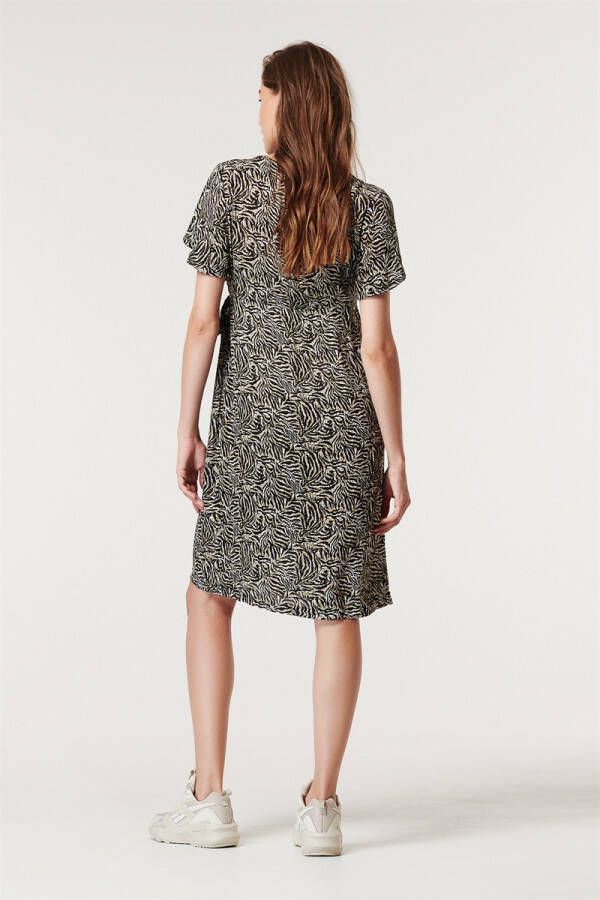 Supermom zwangerschaps en voedingsjurk met all over print zwart/beige